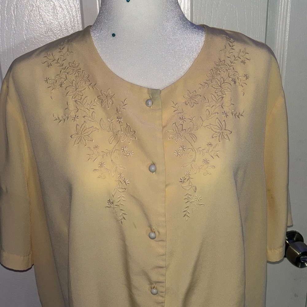Bentley Plus yellow lace button up women’s blouse